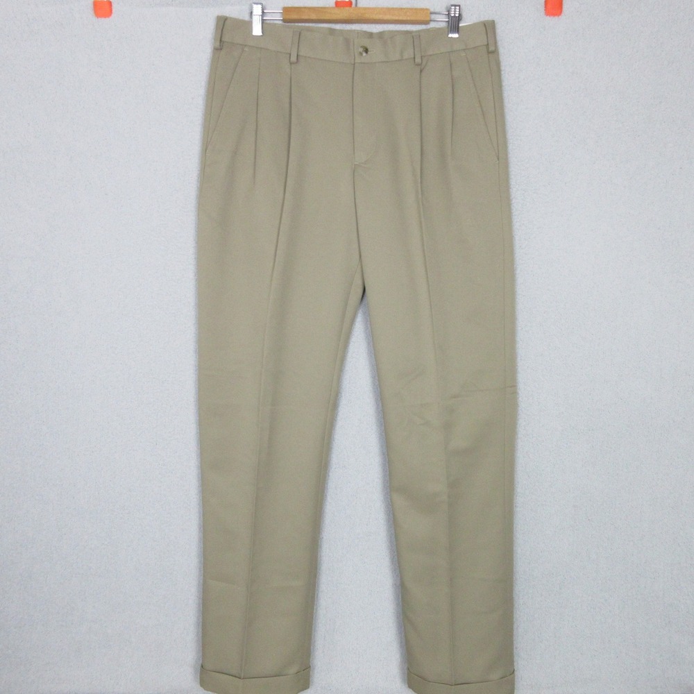 Van Heusen Traveler Dress Pants Mens 34x34 Khaki Pleated Non-Iron Classic Fit